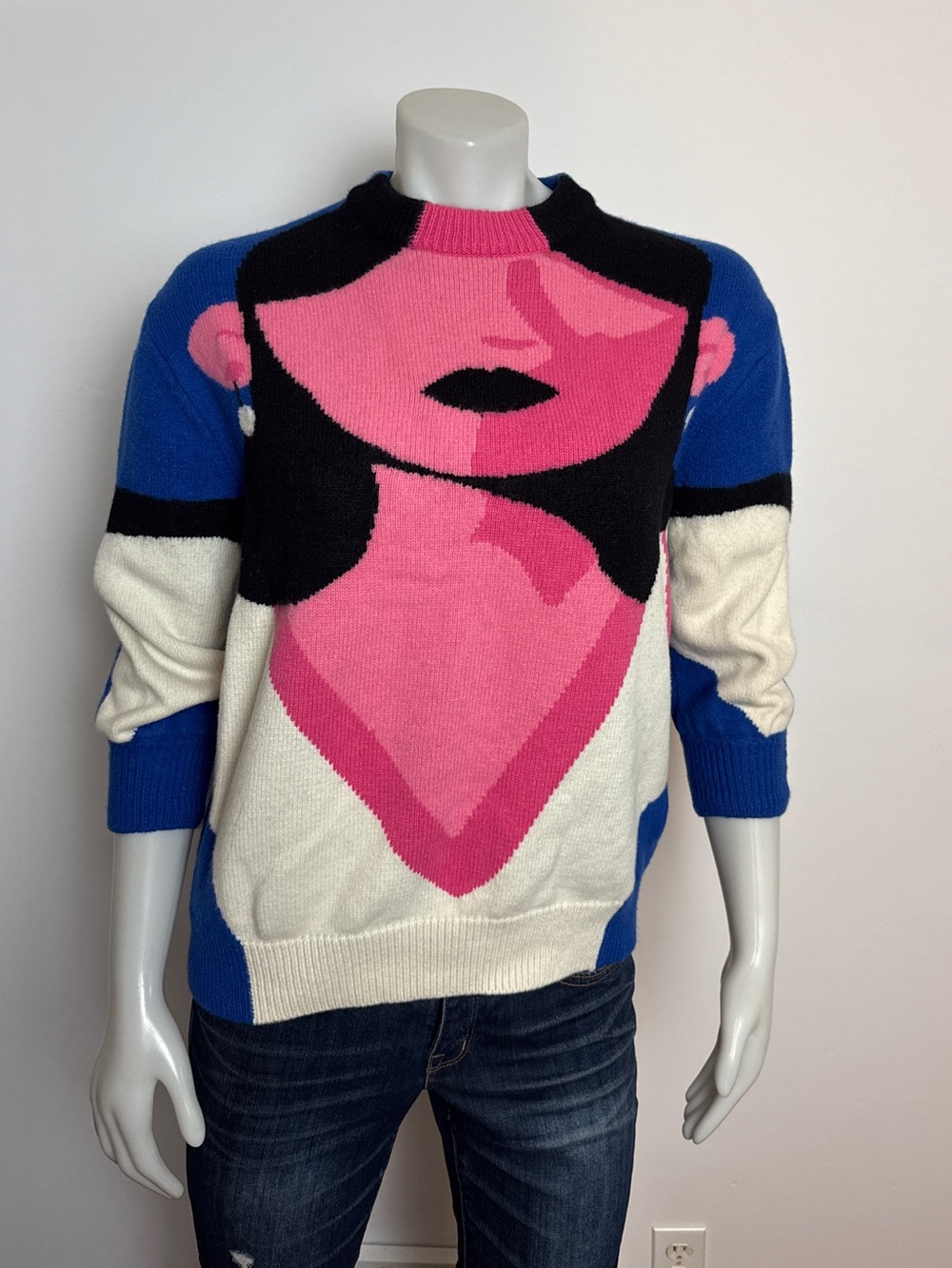 NANCY CAVALLY Paris Wool Sweater with 3/4 sleeves. Woman's face graphic. Small